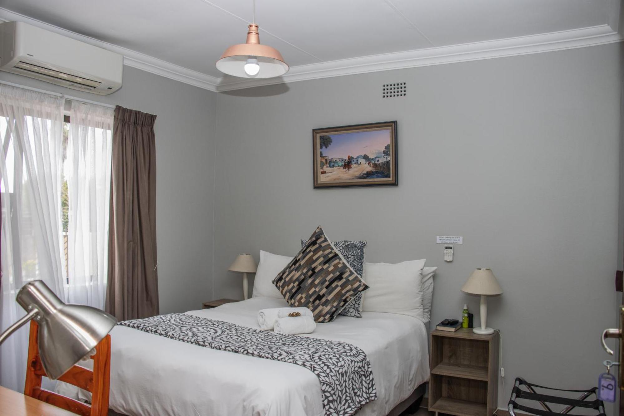 Woodpecker'S Inn Guest House Kempton Park Exterior foto